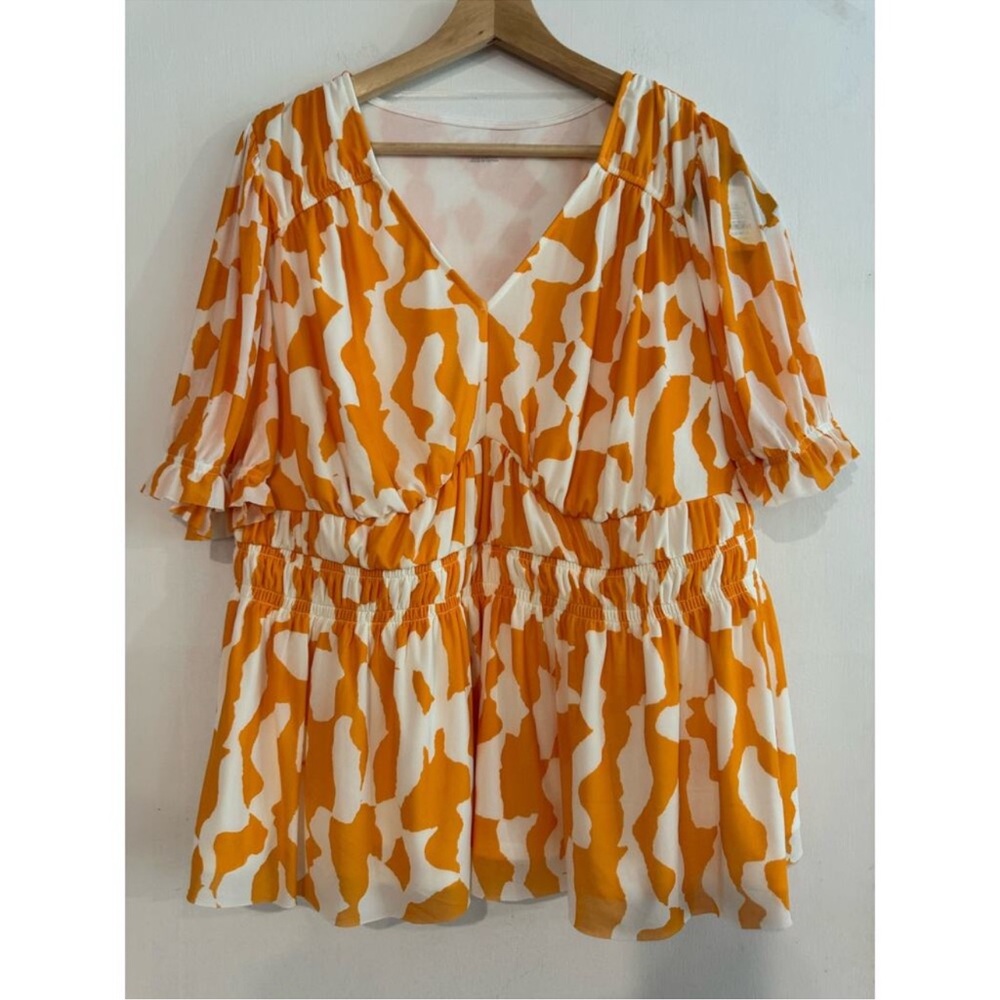 Plus size mesh top, puff sleeve